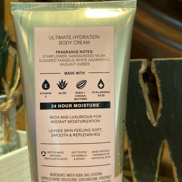 Bath & Body Works In The Stars
Ultimate Hydration Body Cream - Picture 3 of 3